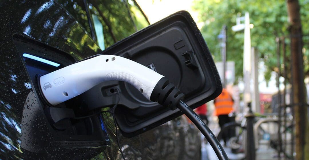 Käytettyjen sähköautojen myynti kiihtyy – niitä myytiin tammikuussa lähes kaksi kertaa enemmän kuin vuosi sitten!