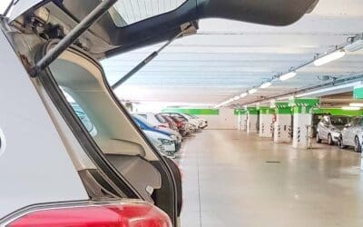 Auton omistajatiedot tulevat tarpeeseen, kun haluat auttaa tuntematonta auton omistajaa