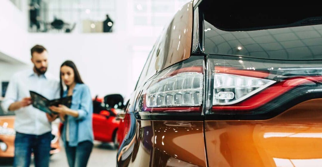 Kuluttajien halukkuus ostaa autoja on laskenut viimeisen vuoden aikana